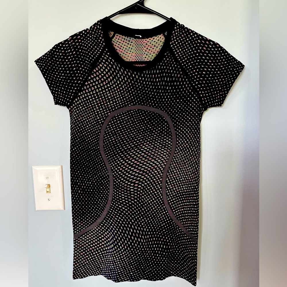 Lululemon Swiftly Tech s/s black-multi colored top